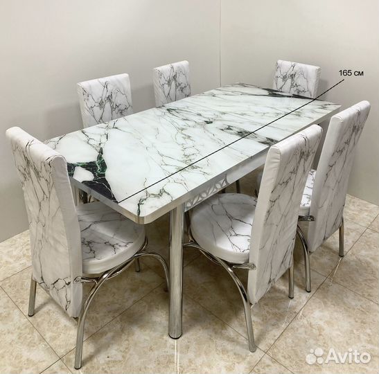 Стол кухонный и стулья новое