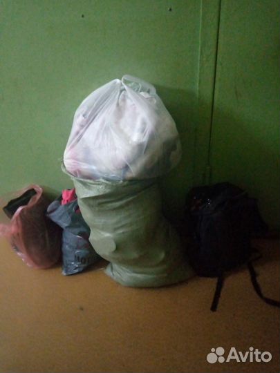 Вещи пакетом на девочку отдам бесплатно
