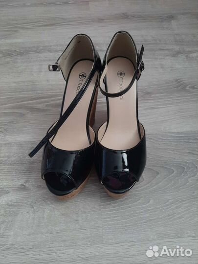 Туфли на танкетке 38 размер