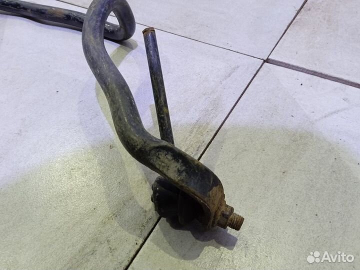 Стабилизатор передний