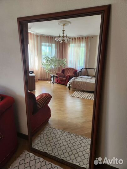 Зеркало настенное в раме бу