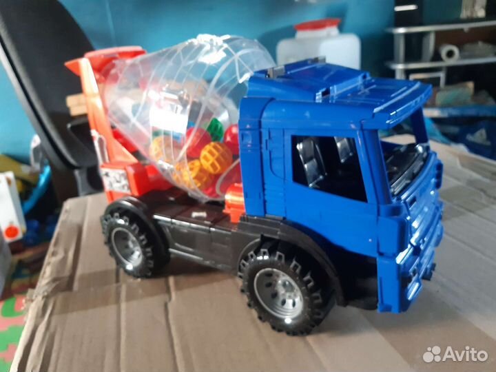 Машинка бетономешалка