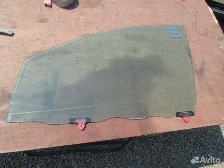 Стекло боковое переднее левое Toyota Ipsum ACM21