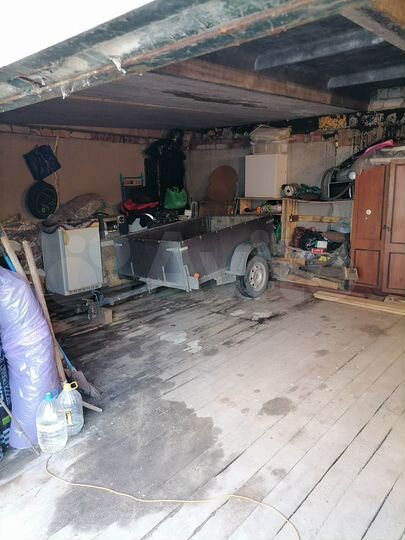 Гараж, > 30 м²