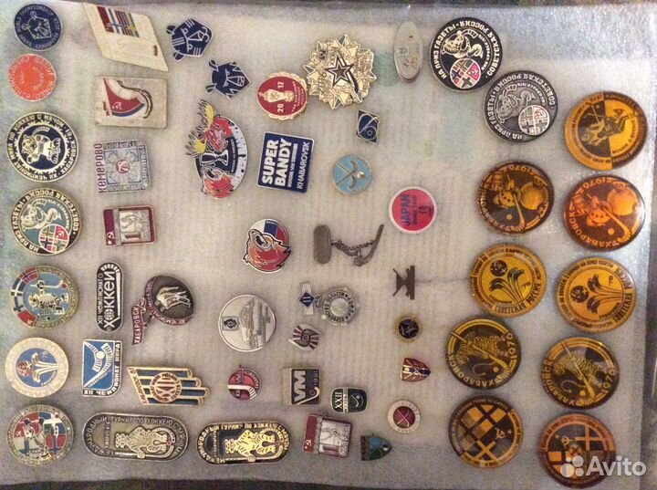 Значки. По. Хоккею. С. Мячем. Супери. Бенди