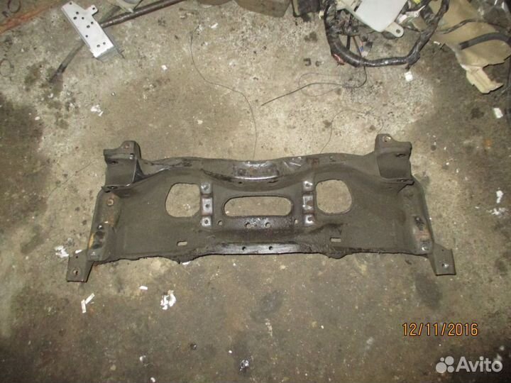 Балка подмоторная 20101SA020 Субару Импреза