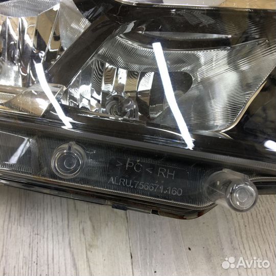 Фара Renault sandero stepway 2 Прав