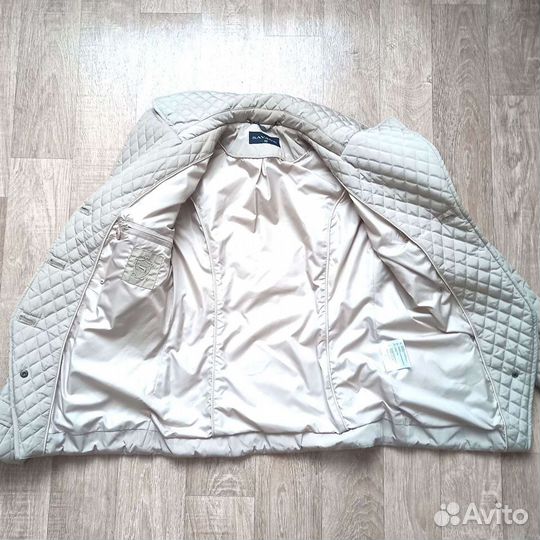 Куртка женская демисезонная бежевая новая 40 Savag