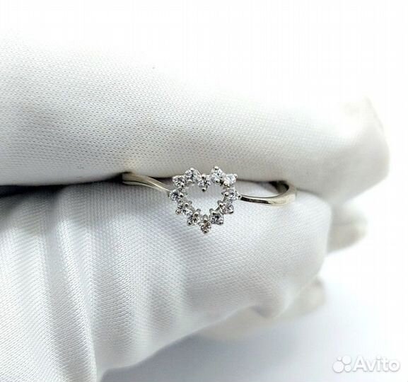 Золотое кольцо с фианитом 18р