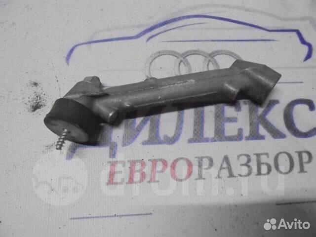 Кронштейн (сопут. товар) VW Passat (B6) 2005-2010