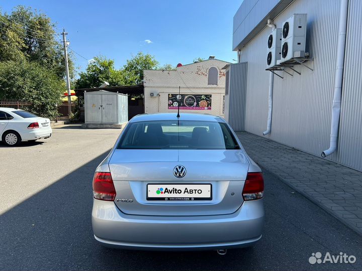 Volkswagen Polo 1.6 AT, 2011, 17 577 км