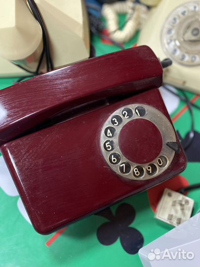 Старые не рабочие телефоны