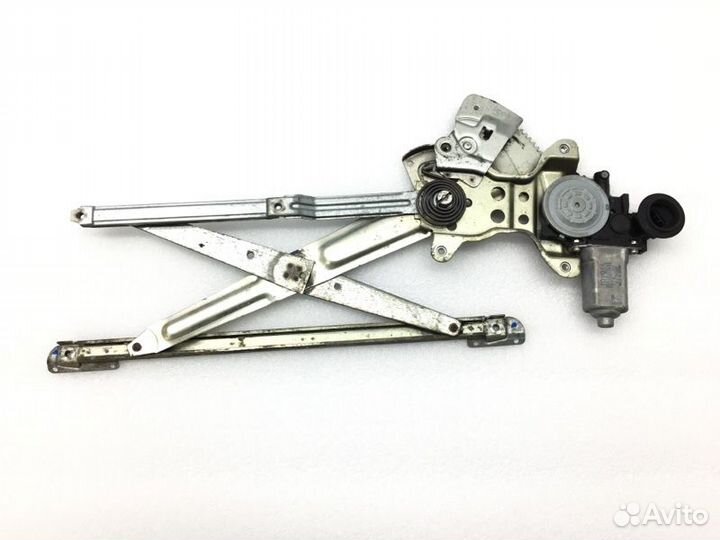 Стеклоподъемник задний правый Toyota Alphard H10