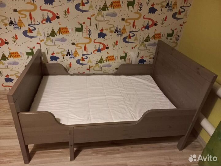 Детская кровать IKEA с матрасом sundvik