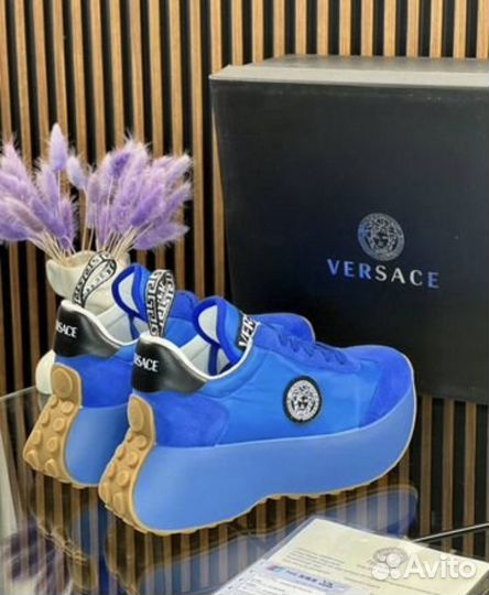 Кроссовки женские Versace