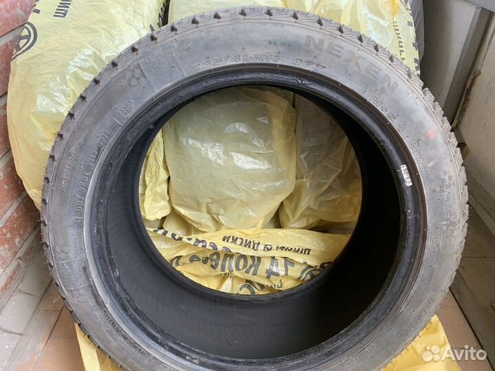 Nexen Winguard Ice Plus 235/45 R17 97T