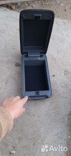 Подлокотник Toyota Allion