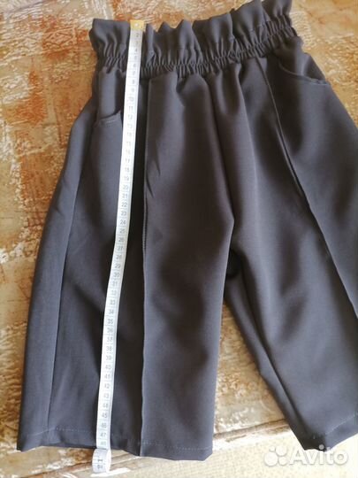 Продам шорты на девочку школьные