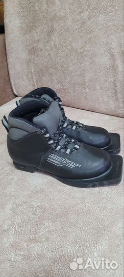 Лыжные ботинки детские 33 размер