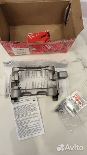 Скоба тормозного суппорта TRW BDA975