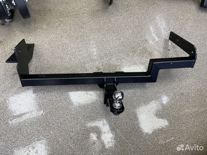 Фаркоп съемный под квадрат Toyota Alphard 02-08