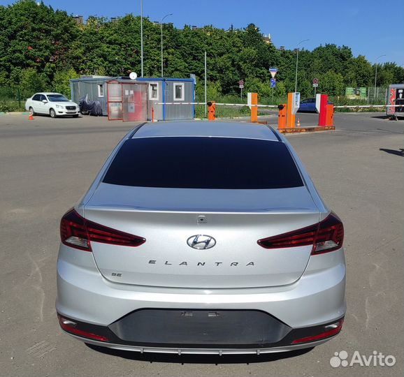 Hyundai Elantra, 2019