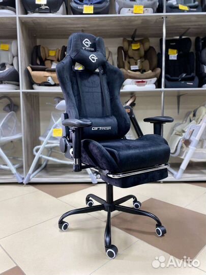 Очень крутое велюровое игровое кресло