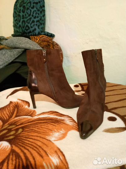 Дубленка и ботильоны