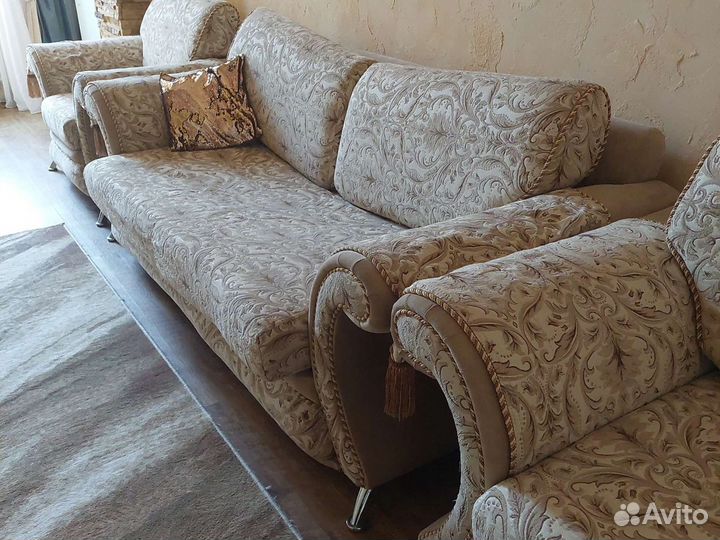Диваны и холлы