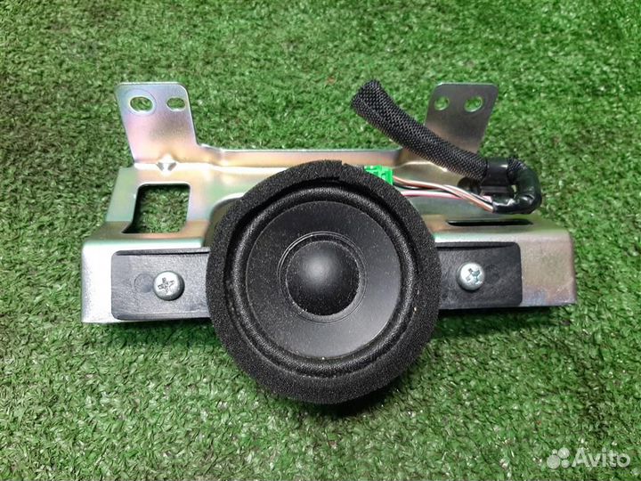 Динамик торпедо Suzuki Grand Vitara 2012
