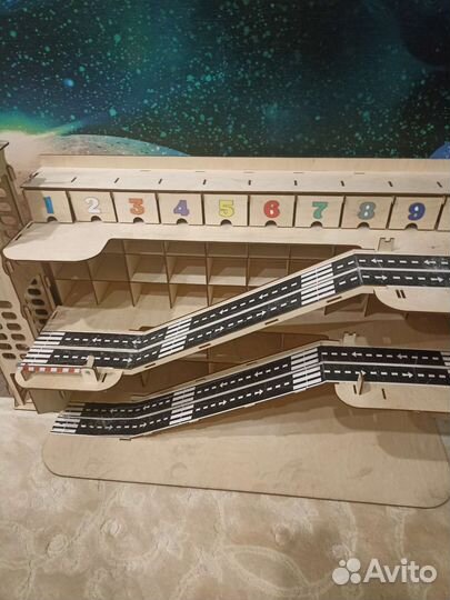 Гараж-парковка для машинок