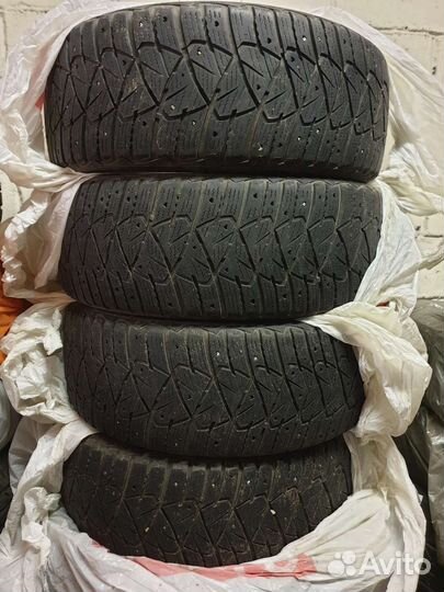 Dunlop Ice Touch 215/45 R17