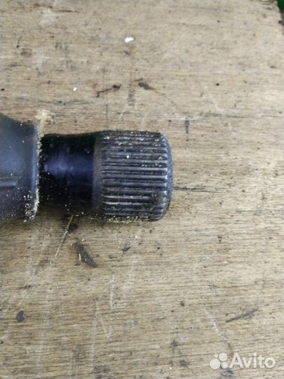 Торсион передний левый Toyota Hiace TRH200 1TR-FE