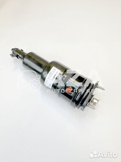 Передний правый пневмо амортизатор Lexus LS 600