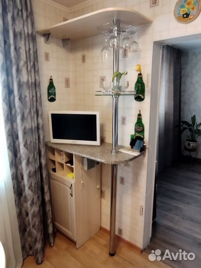 Б/у Кухонный гарнитур с барной стойкой бу