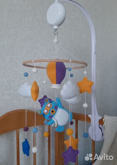 Мобиль на кроватку + кронштейн + блок 35 мелодий