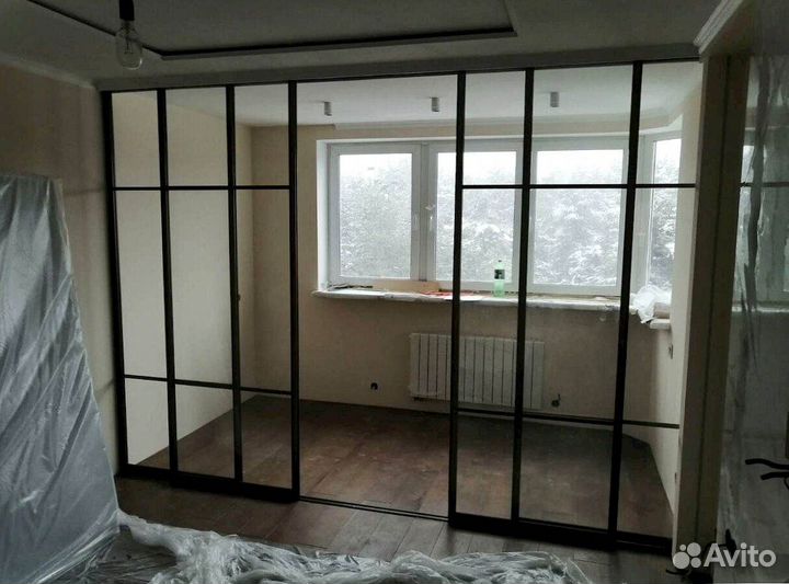 Стеклянная перегородка