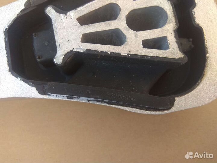 Опора двигателя верхняя Volvo