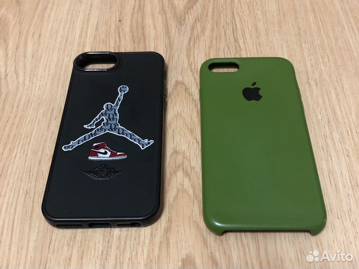 Чехлы на iPhone 8