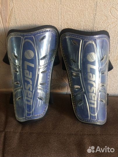 Щитки футбольные