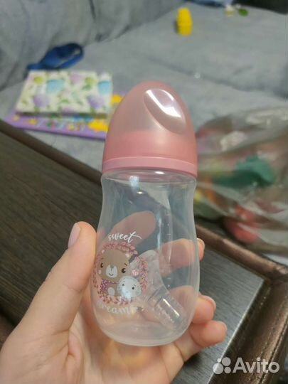 Детская бутылочка и поильник