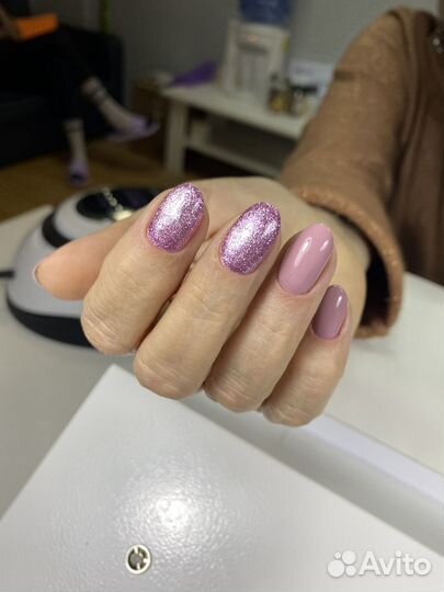 Мастер маникюра, гель-лак