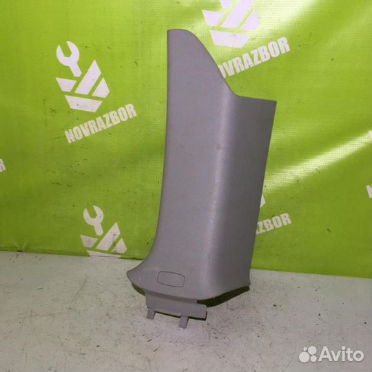 Обшивка стойки Шкода Йети