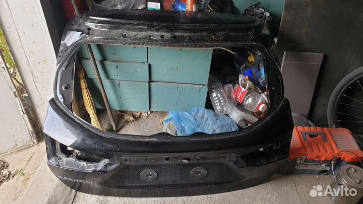 Задняя дверь qashqai