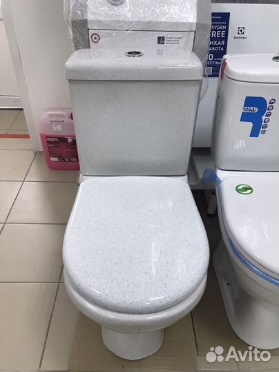 Унитаз новый
