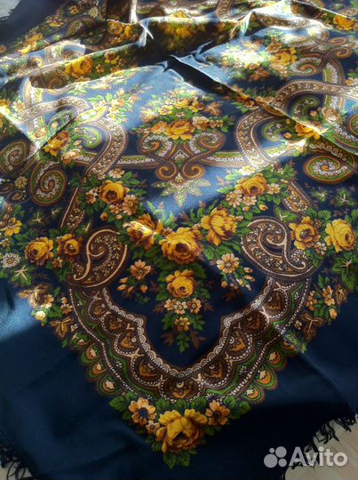 Павлопосадский платок 120 на 120см., шерсть 100