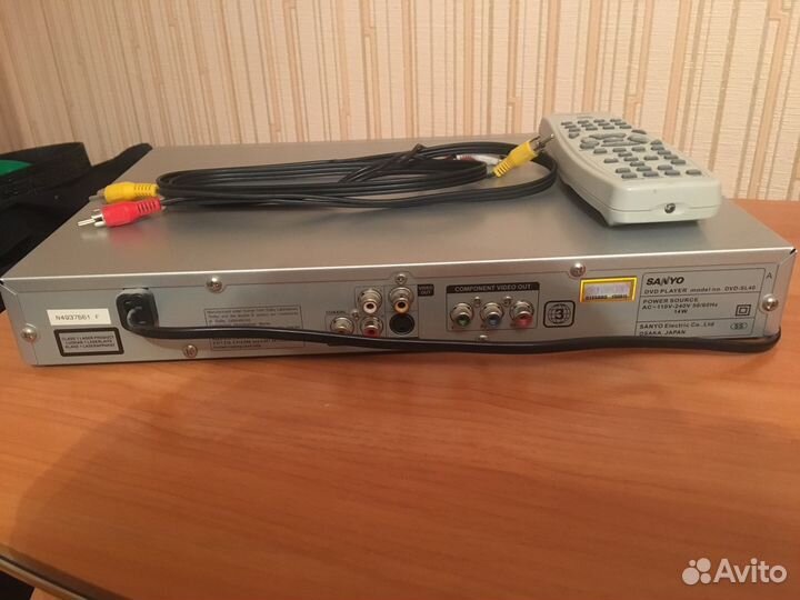 DVD плеер Sanyo