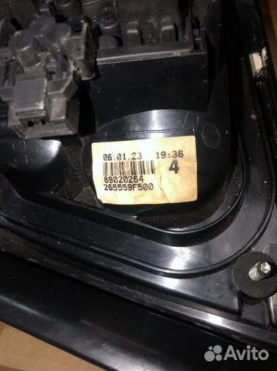 Фонарь задний внешний правый и левый(седан)