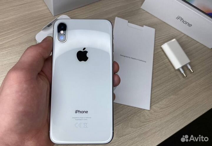 iPhone X, 64 ГБ