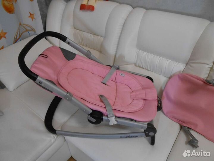 Люлька переноска PegPerego с музыкой и козырьком